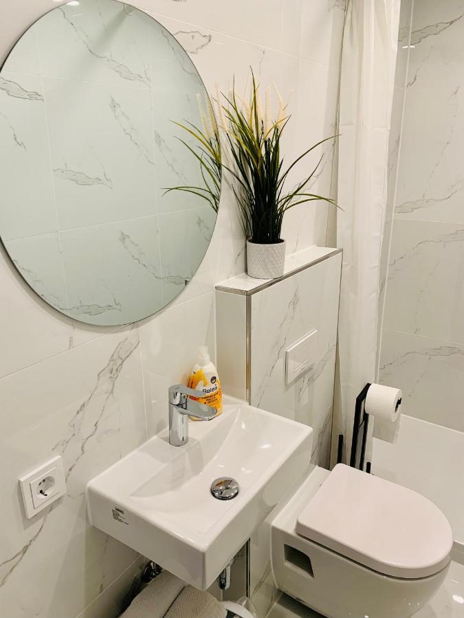 Gaestehaus Zur Uni Klinik Exklusives Apartment Mit Kueche Und Badezimmer هومبورغ المظهر الخارجي الصورة
