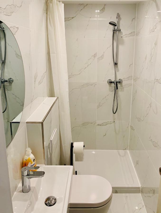 Gaestehaus Zur Uni Klinik Exklusives Apartment Mit Kueche Und Badezimmer هومبورغ المظهر الخارجي الصورة